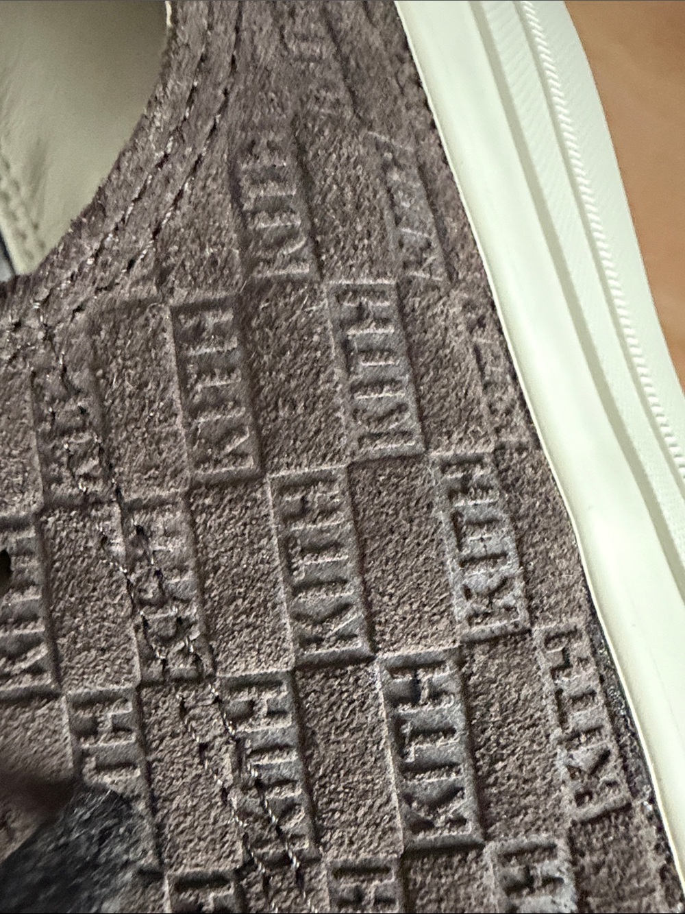 Converse x Kith Men’s Dark Brown Suede Low-Top Sneakers with Off-White Platform - Picture 6 of 14